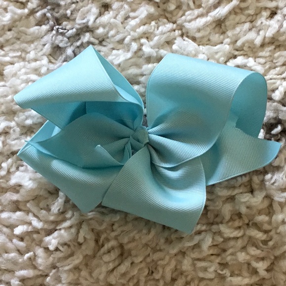 Bows - Picture 2 of 9
